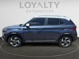 Used 2021 Hyundai Venue image 2