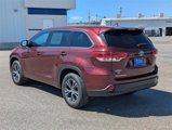 Used 2017 Toyota Highlander Plus image 4