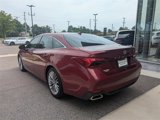 Used 2019 Toyota Avalon image 3