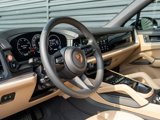 Used 2025 Porsche Cayenne image 4