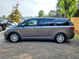 Used 2017 Toyota Sienna XLE image 3