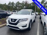 Used 2019 Nissan Rogue SV image 2
