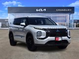 Used 2022 Mitsubishi Outlander SE image 3