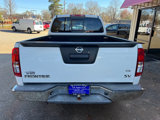 Used 2017 Nissan Frontier SV image 5