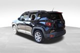 Used 2015 Jeep Renegade Latitude image 3