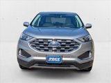 Used 2022 Ford Edge Titanium image 2