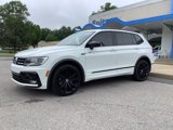 Used 2021 Volkswagen Tiguan SE R-Line image 2
