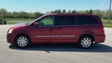 Used 2014 Chrysler Town & Country Touring image 5