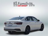 Used 2023 Volkswagen Jetta SE image 4