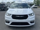 Used 2022 Chrysler Pacifica Touring-L image 3