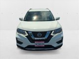 Used 2019 Nissan Rogue SV image 2