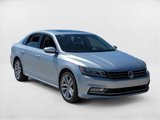 Used 2018 Volkswagen Passat 2.0T SEL Premium image 3