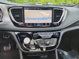 New 2025 Chrysler Pacifica Limited image 3