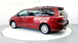 Used 2017 Toyota Sienna Limited Premium image 4