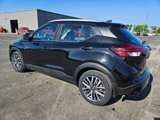Used 2021 Nissan Kicks SV image 2