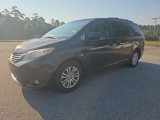 Used 2012 Toyota Sienna XLE image 2