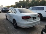 Used 2017 Volkswagen Jetta SE image 3