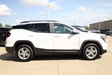 Used 2023 GMC Terrain SLE w/ Driver Convenience Package image 4