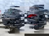 Used 2021 Volkswagen Tiguan SE image 5
