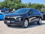 Used 2025 Chevrolet Trax LS w/ LS Convenience Package image 3
