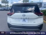 Used 2023 Nissan Rogue SV image 3