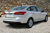 Used 2017 Ford Focus SE image 2