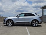 Certified 2024 Porsche Macan image 2