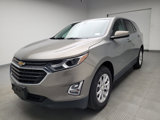 Used 2018 Chevrolet Equinox LT image 2