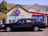 Used 2010 Lincoln Town Car Signature Limited image 4