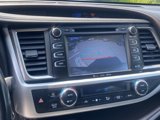 Used 2018 Toyota Highlander XLE image 3