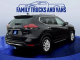 Used 2017 Nissan Rogue SV image 5