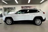 Used 2017 Jeep Cherokee Limited image 3