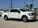 Used 2024 Nissan Titan SV w/ SV Convenience Package image 4
