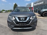 Used 2017 Nissan Rogue SV image 2