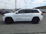Used 2019 Jeep Grand Cherokee Altitude image 3