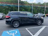 Used 2017 Toyota Highlander XLE image 5