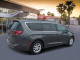 Certified 2022 Chrysler Pacifica Touring-L image 3
