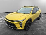 Used 2024 Chevrolet Trax ACTIV w/ Sunroof Package image 2