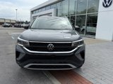Used 2024 Volkswagen Taos SE image 2