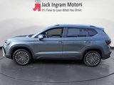 Used 2025 Volkswagen Taos SE w/ Panoramic Sunroof Package image 2