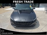 Used 2023 Hyundai Elantra SEL w/ Convenience Package image 2