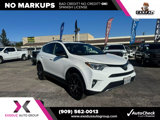Used 2018 Toyota RAV4 SE image 3