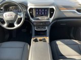 Used 2022 GMC Acadia SLE w/ Driver Convenience Package image 3