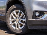 Used 2020 Chevrolet Traverse LT image 2