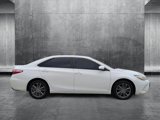 Used 2016 Toyota Camry SE image 4