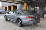 Used 2022 Volkswagen Passat 2.0T SE image 3