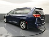 Used 2017 Chrysler Pacifica Touring-L Plus w/ Tire & Wheel Group image 5