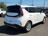 Used 2023 Kia Soul LX w/ LX Technology Package image 6