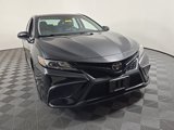 Used 2022 Toyota Camry SE image 2