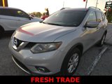 Used 2015 Nissan Rogue SV image 2